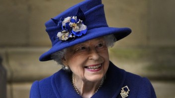 Kráľovná Alžbeta sa vrátila k pracovným povinnostiam, prijala veľvyslancov Južnej Kórey a Švajčiarska