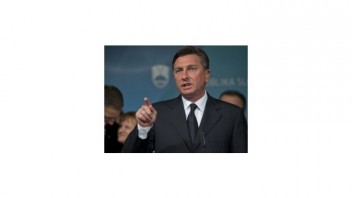 Prvé kolo prezidentských volieb v Slovinsku vyhral expremiér Pahor