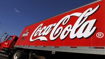 Coca-Cola preberá plnú kontrolu nad výrobcom nápojov pre športovcov BodyArmor