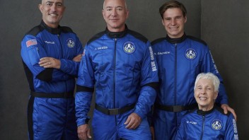 Bezos s firmou Blue Origin v súdnom spore s NASA neuspel