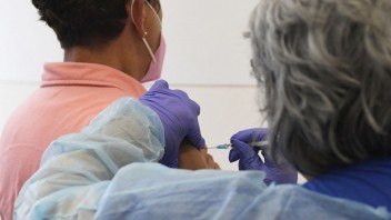 Počas víkendu pribudlo v Nitrianskom kraji vyše 2-tisíc zaočkovaných ľudí