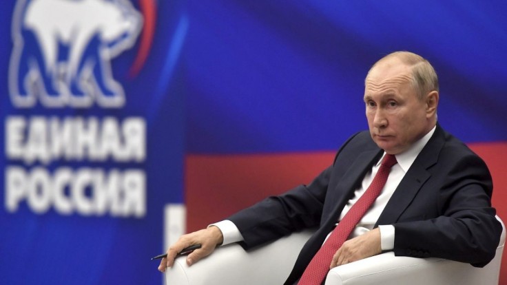 Poľský premiér za prúdmi migrantov vidí Putina: Tento útok zosnoval v Moskve