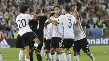 Piati hráči nemeckej futbalovej reprezentácie sú v karanténe, jeden mal pozitívny test