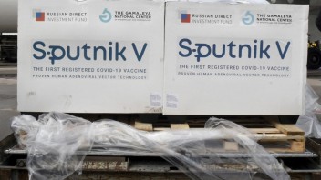 Vývojári ruskej vakcíny Sputnik V, vyzývajú v krajine na zavedenie povinného očkovania