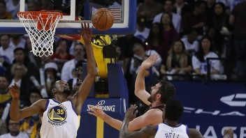NBA: Golden State ukončil víťaznú sériu, LA Lakers zdolalo San Antonio