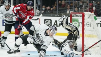 NHL: Washington uspel na ľade Los Angeles, Samsonov s druhým čistým kontom v sezóne