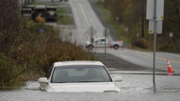 V Kanade museli evakuovať tisícky ľudí, záplavy odrezali mestá od sveta