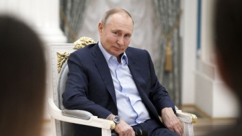 Putina zaočkovali už treťou dávkou, išlo o jednodávkovú vakcínu Sputnik Light