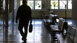 Na bratislavskej poliklinike bolo rušno. Muž vytiahol v čakárni nôž