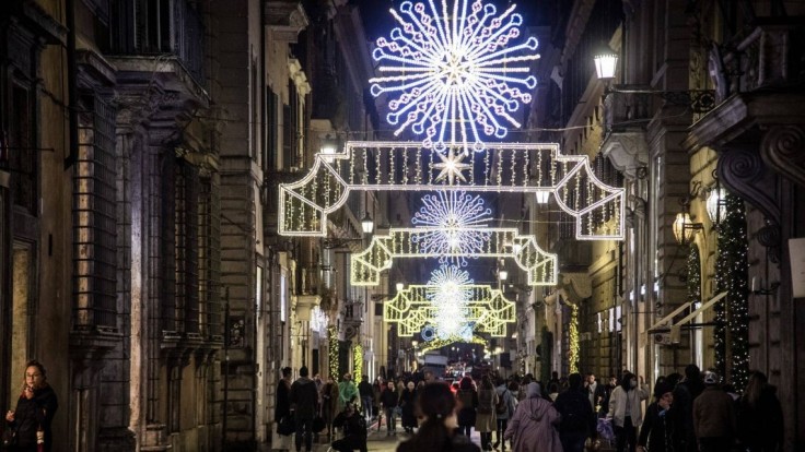 Vianočná výzdoba po celom svete: Ako sú počas adventu vyzdobené nielen európske metropoly?