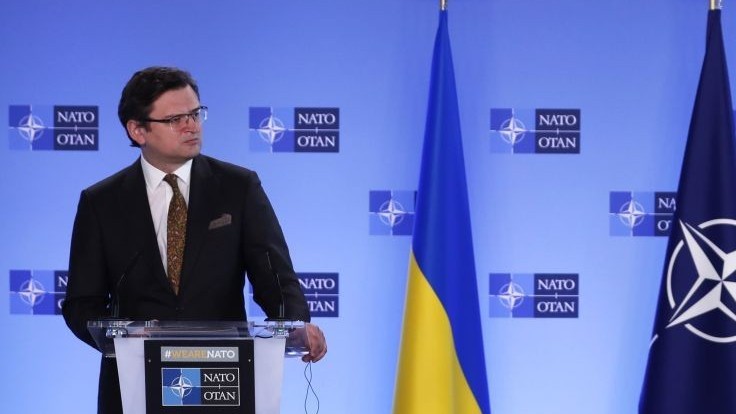 Ukrajina sa nevzdá svojho plánu stať sa súčasťou NATO. Odmietam Rusku čokoľvek garantovať, uviedol Kuleba
