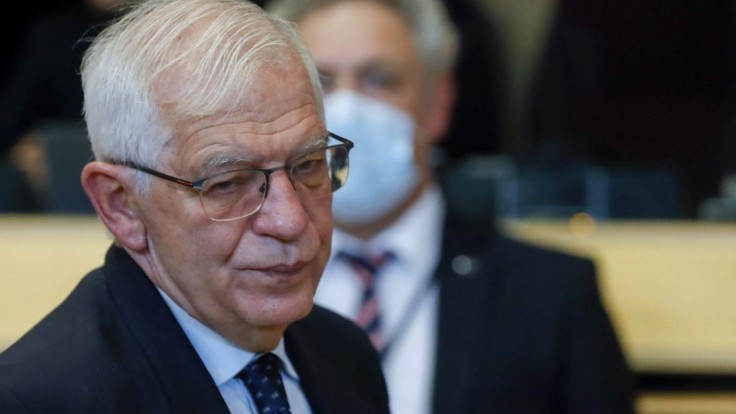 Šéf európskej diplomacie je znepokojený zo situácie na Ukrajine. Stojíme na jej strane, povedal