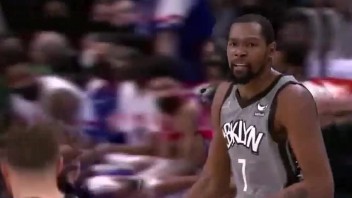 NBA: Brooklyn zvíťazil na palubovke Detroitu 116:104. Durant pomohol 51 bodmi