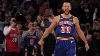 Basketbalista Curry prekonal rekord, stal sa novým trojkovým kráľom NBA