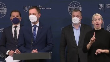 TB premiéra E. Hegera a ministrov o odmene pre zdravotníkov a sociálnych pracovníkov