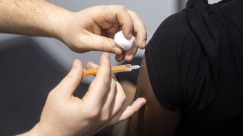 Očkovanie v duchu Vianoc. V Nitrianskom kraji cez víkend výrazne stúpol záujem o vakcínu