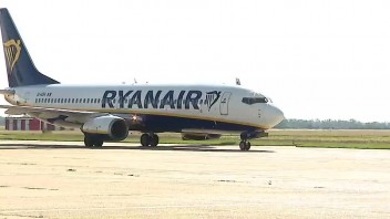 Ryanair očakáva dvojnásobne vyššiu celoročnú stratu. Dôvodom sú obmedzenia