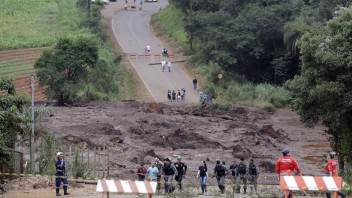 V Brazílii sa po vytrvalých dažďoch pretrhli dve priehrady, úrady museli evakuovať obyvateľov