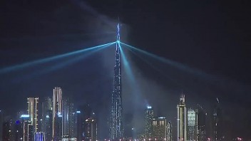 Dubaj vítal rok 2022. Stredobodom novoročných osláv bol najvyšší mrakodrap na zemeguli