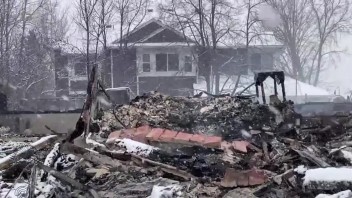 Lesný požiar v Colorade zničil takmer tisíc domov, traja ľudia sú nezvestní
