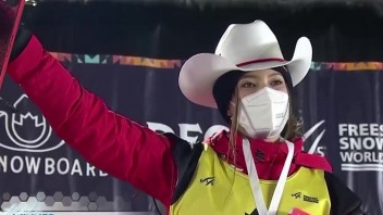 Svetový pohár v akrobatickom lyžovaní ovládol domáci Kanaďan a čínska reprezentantka