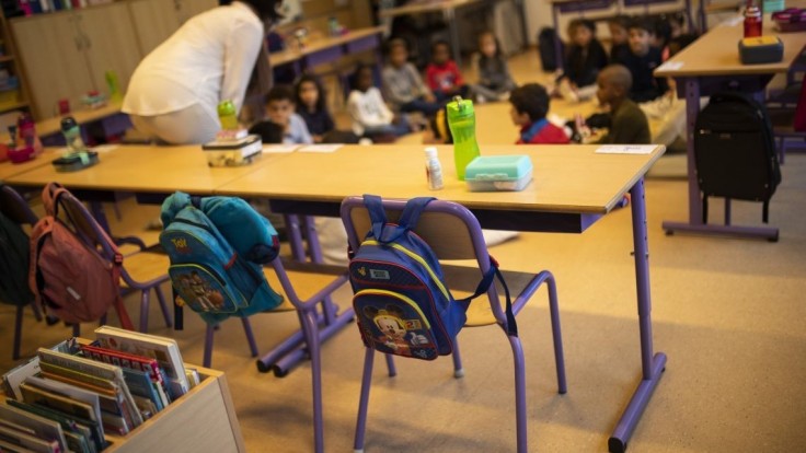 Deti sa v Holandsku opäť vrátia do lavíc, krajina otvorí školy 10. januára