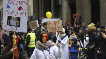 V Bruseli protestovalo približne 5-tisíc ľudí, k násilnostiam tentokrát nedošlo