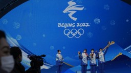 Čína chce zorganizovať úspešnú olympiádu. Protipandemické opatrenia zatiaľ nemení