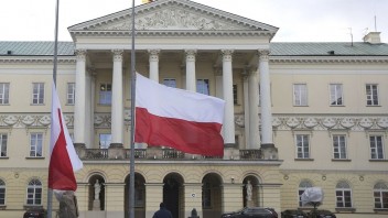 V Poľsku padlo obvinenie zo sledovania opozície. Senátori už zriadili mimoriadnu komisiu