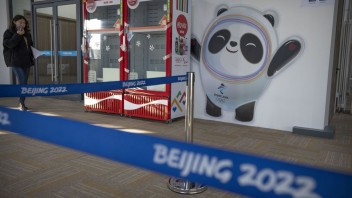 Do hľadiska na zimné olympijské hry sa dostanú len pozvaní diváci, predaj vstupeniek Čína úplne zrušila