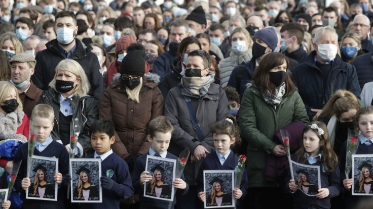 Írsko žiali za zavraždenou 23-ročnou učiteľkou. Podľa denníka Times je podozrivým Slovák