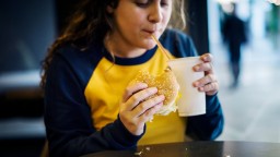 Slováci majú zlé stravovacie návyky, obezita je problém najmä pre dospievajúce dievčatá