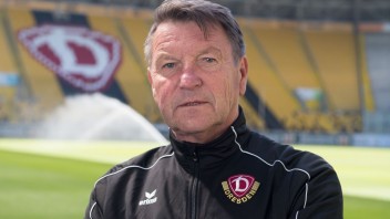 Zomrel nemecký futbalista Hans-Jürgen Dörner, bývalý vynikajúci hráč Dynama Drážďany