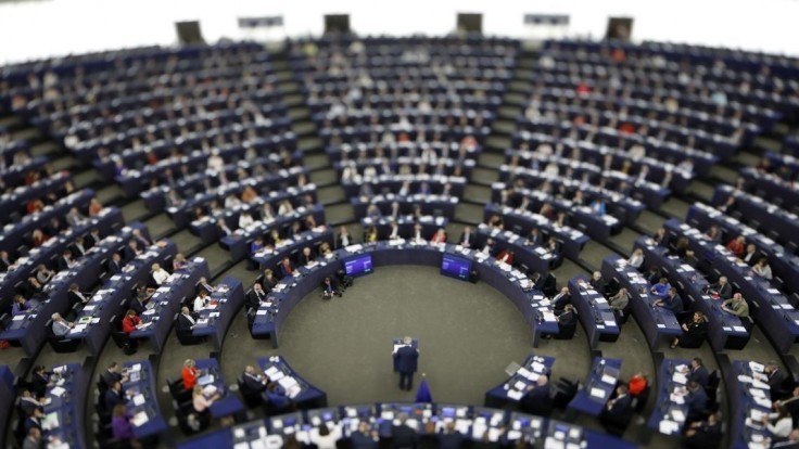 Účastníci plenárneho zasadnutia v Európskom parlamente si uctili pamiatku Sassoliho