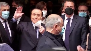 Bývalý taliansky premiér a miliardár Berlusconi nebude kandidovať za prezidenta