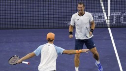 Polášek a Peers sa suverénne prebojovali do štvrťfinále na Australian Open
