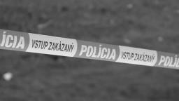 Polícia vyšetruje smrť muža, ktorého našli na parkovisku pod Spišským hradom