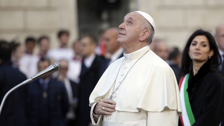 Pápež vyzval na modlitby za mier. Rastúce napätie súvisiace s Ukrajinou sleduje s obavami