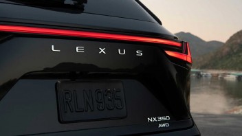 Lexus čiastočne mení svoje logo. Čo nahradí klasický znak automobilky?