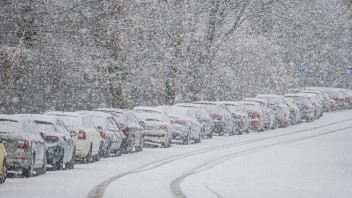 Meteorológovia upozorňujú na silný vietor i sneženie, vydali viaceré výstrahy