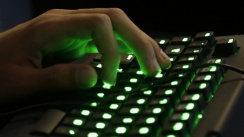 Česku hrozia kybernetické útoky. Dôvodom je situácia na Ukrajine, uviedli experti
