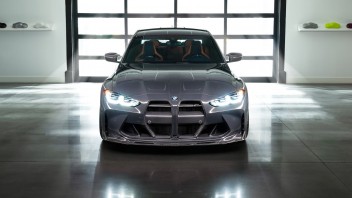 Nepáči sa vám predná maska na novom BMW M3? Úpravca Vorsteiner má riešenie