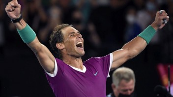 Nadal po famóznom obrate vo finále Australian Open získal svoj rekordný 21. grandslamový titul