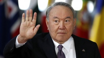 Kazašský parlament sa už nebude radiť s bývalým prezidentom Nazarbajevom. Zmenu navrhla horná komora