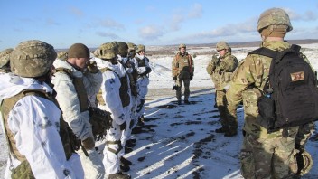 Situácia je naďalej napätá. Rusi pokračujú v manévroch s Bieloruskom, Ukrajinci cvičili neďaleko Krymu