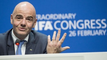 Ambícia šéfa FIFA organizovať MS vo futbale každé dva roky sa nestretla s pochopením