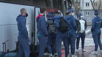 Slovenskí hokejisti prileteli do Pekingu, cesta bola pomerne hladká. Výprava je už takmer kompletná