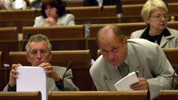 Vo veku 74 rokov zomrel bývalý minister kultúry, spisovateľ Ivan Hudec