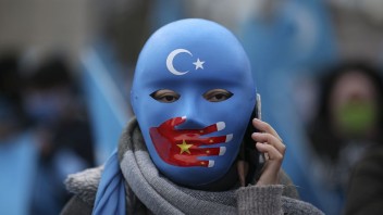 Svet vidí genocídu, Čína prevýchovu teroristov. Ujgurský problém sa k olympijskej idyle nehodí