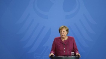 Merkelová sa môže stať sprostredkovateľkou pri riešení ukrajinskej krízy. Navrhla ju nemecká Ľavica